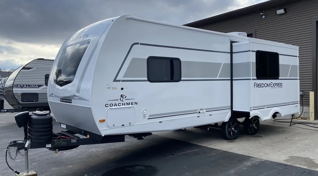 2025 Coachmen Freedom Express Ultra Lite 245RKS - Photo 4