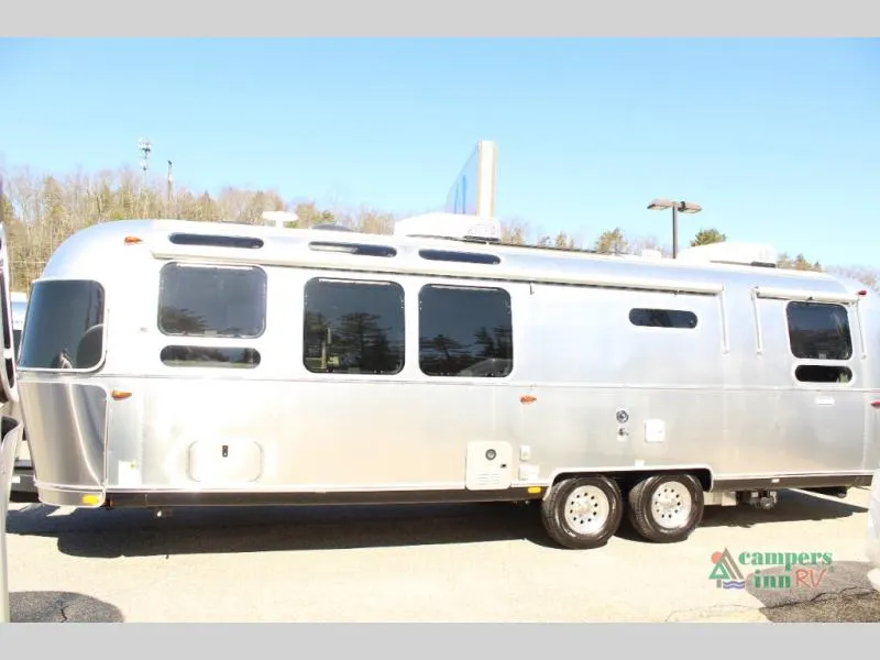 2025 Airstream International 30RB - Photo 4