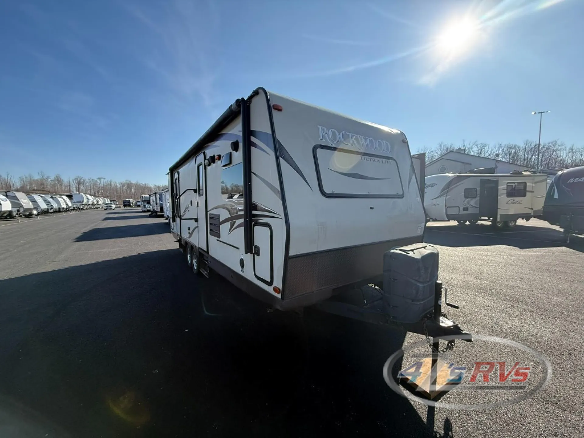 2015 Forest River Rockwood Ultra Lite 2608WS - Photo 2