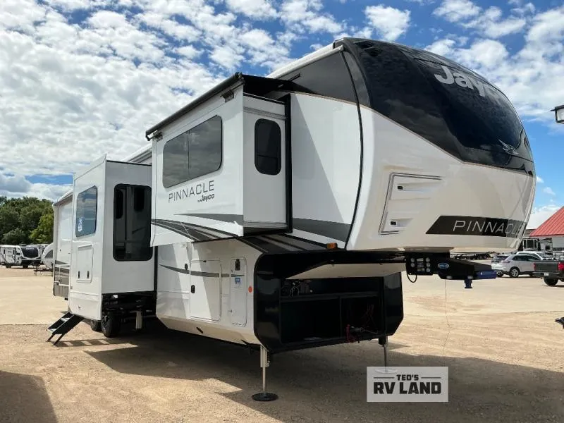 2027 Jayco Pinnacle 39FLOK - Photo 2