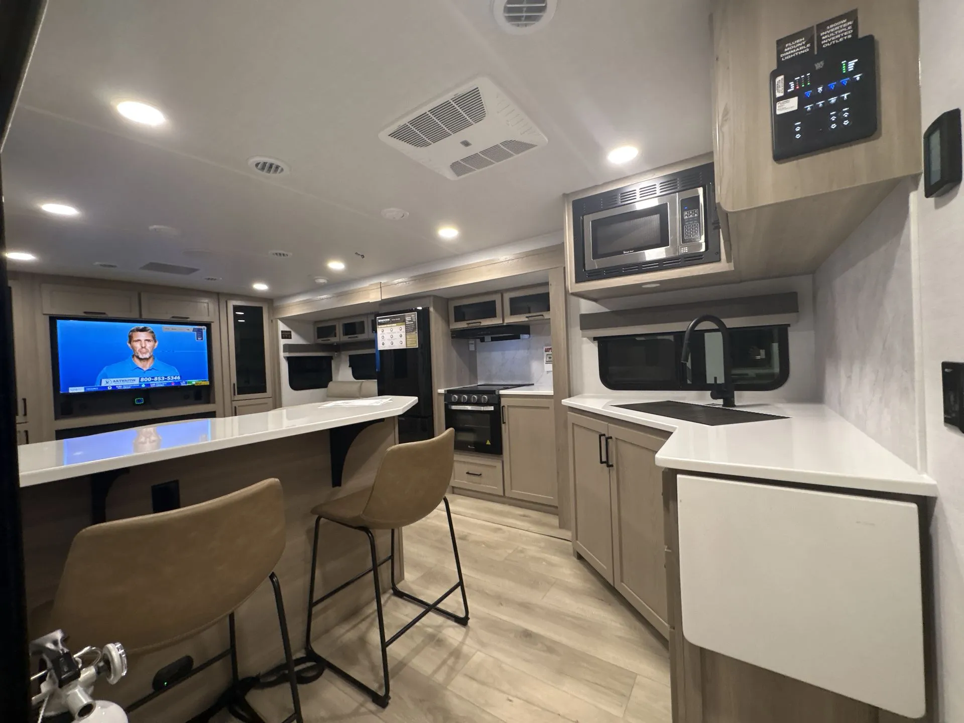 2026 Forest River Rockwood Ultra Lite 2908SRL - Photo 3