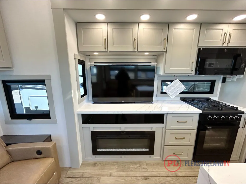 2026 Brinkley Model G 4100, Photos photo 26