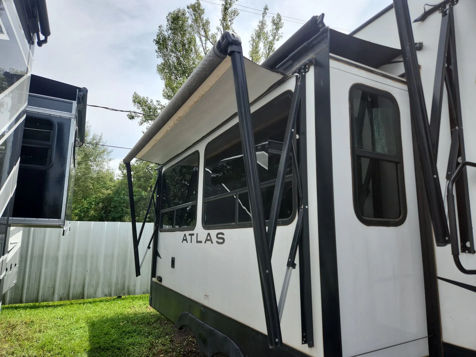 2023 Dutchmen Atlas 3342BHF dealer photo 2 from Blue Compass RV