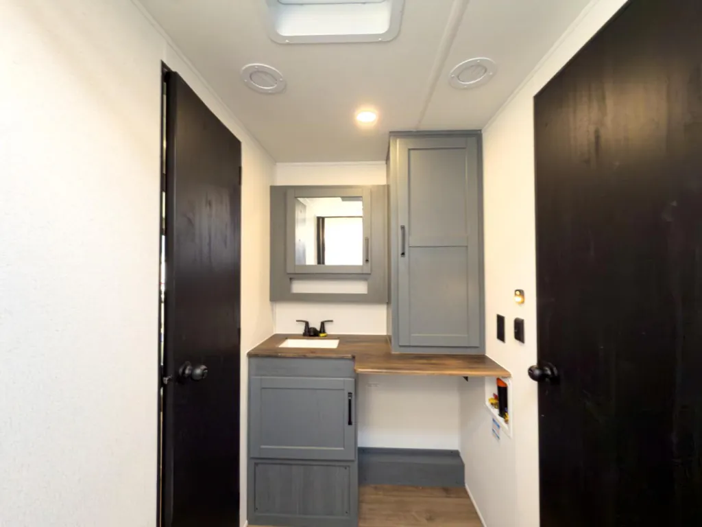 2027 Forest River Solaire 3150TBSS, Photos photo 41