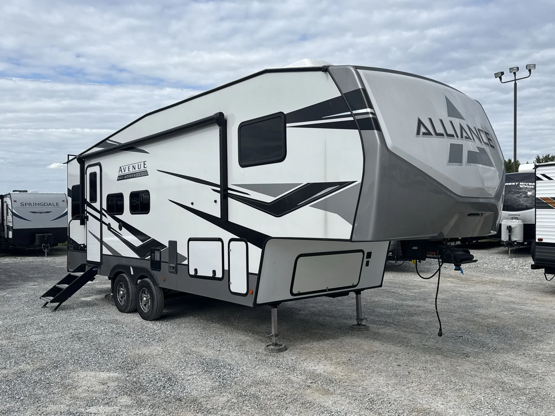 2023 Alliance RV Avenue 26RD - Photo 2