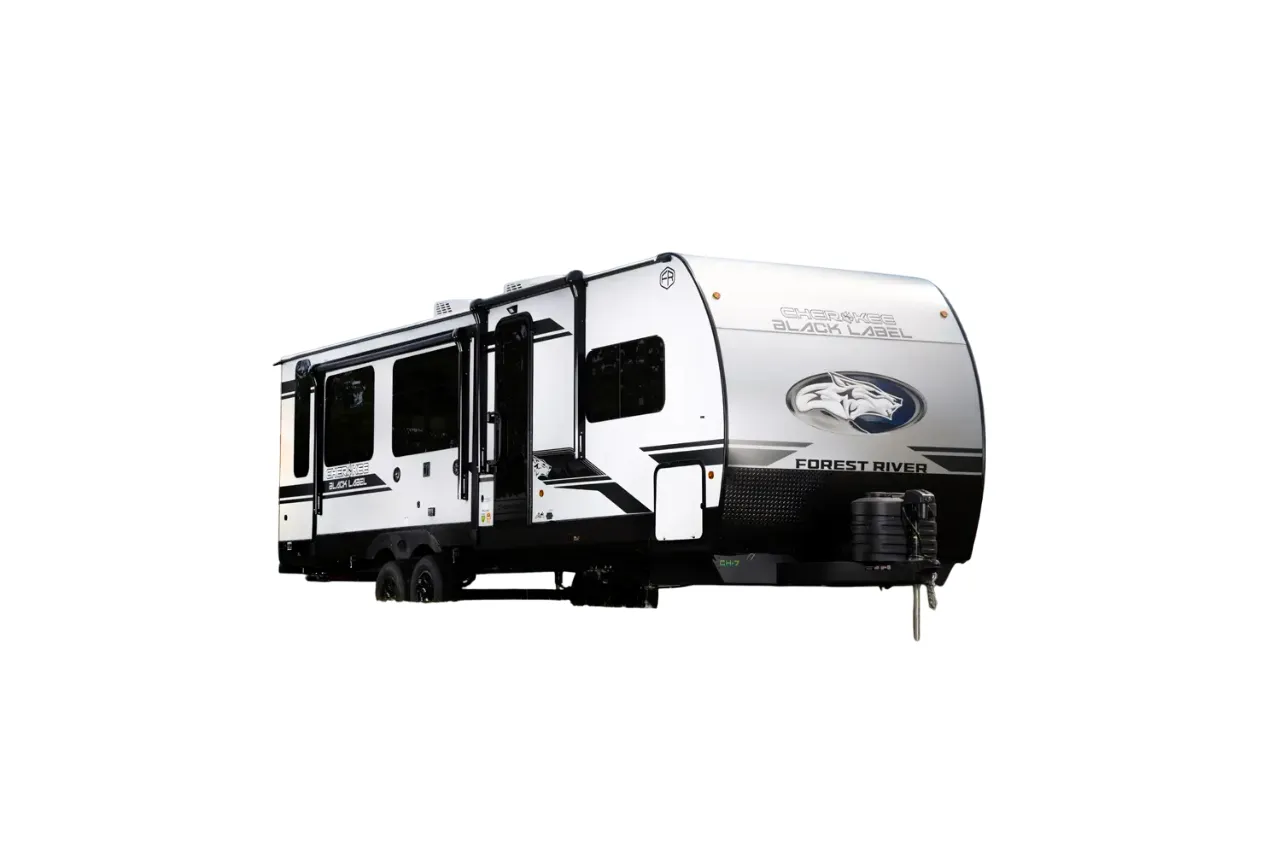 Cherokee Wolf Den Black Label 273XLKBL exterior
