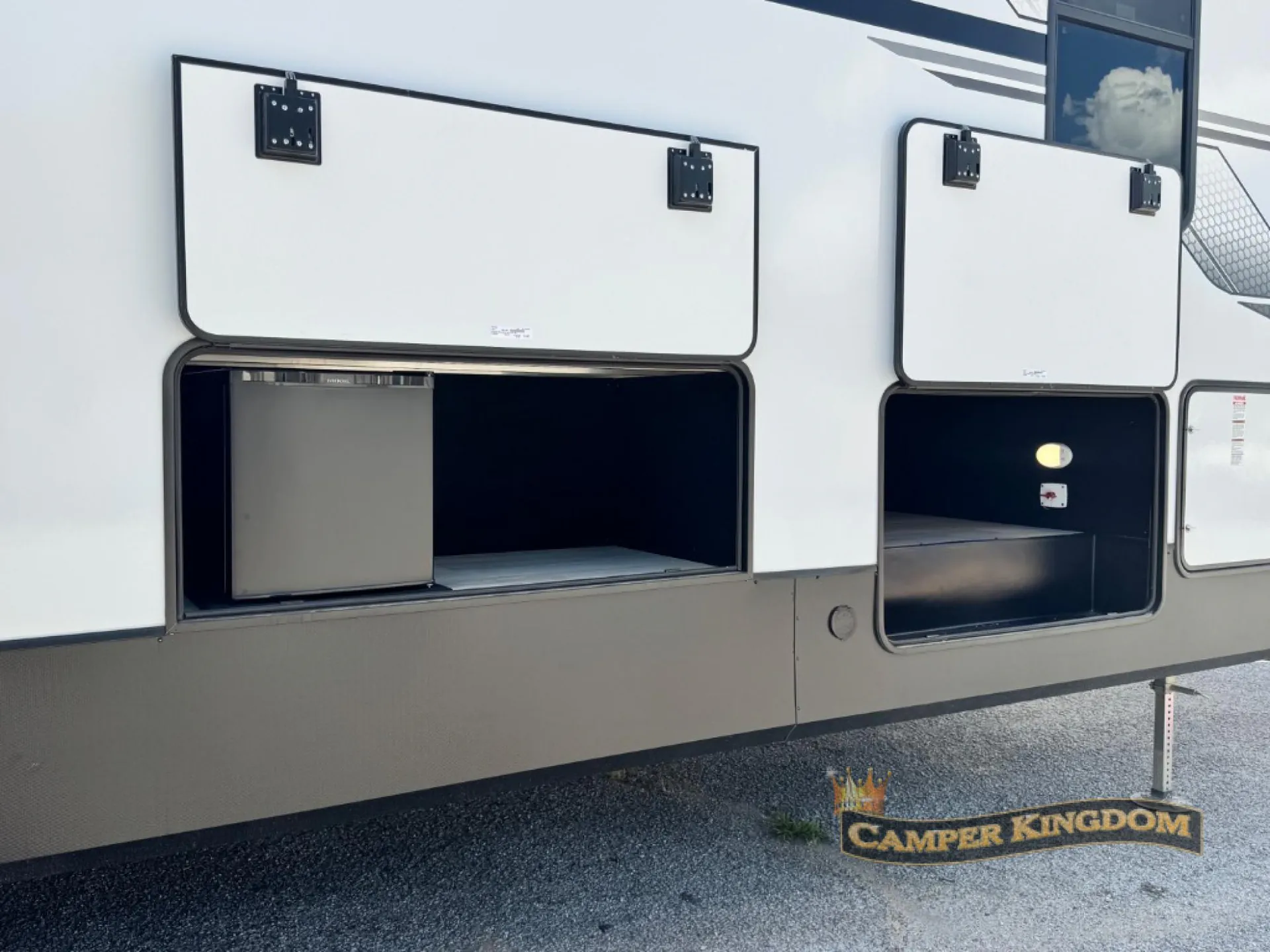 2026 Forest River Sandpiper 4003MB - Photo 4