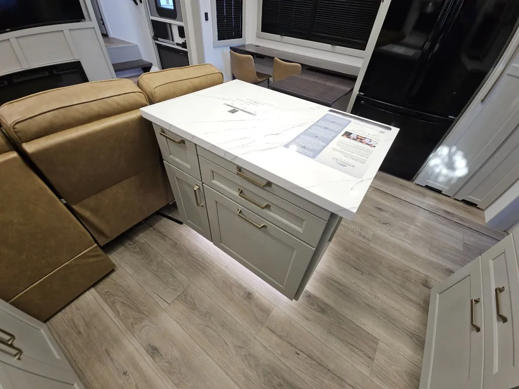 2026 Brinkley Model G 3950, Kitchen photo 3