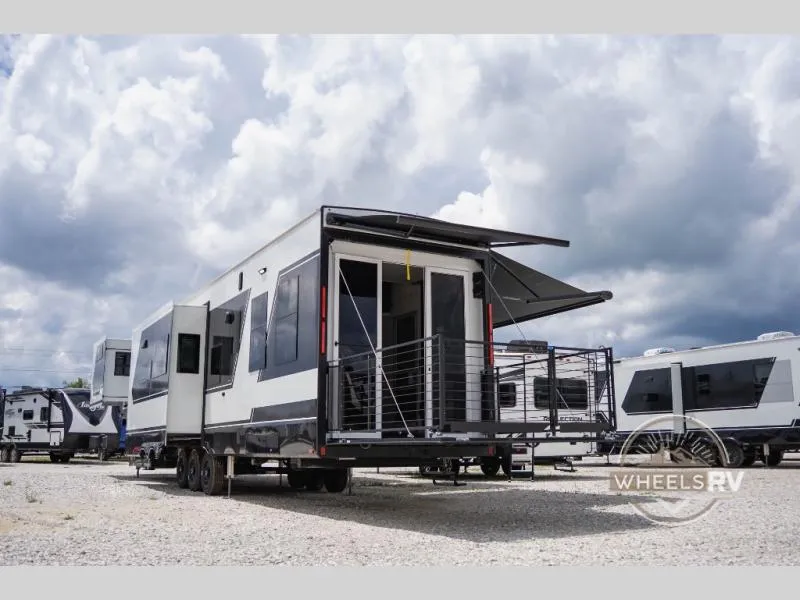 2025 Brinkley Model G 4100 - Photo 4