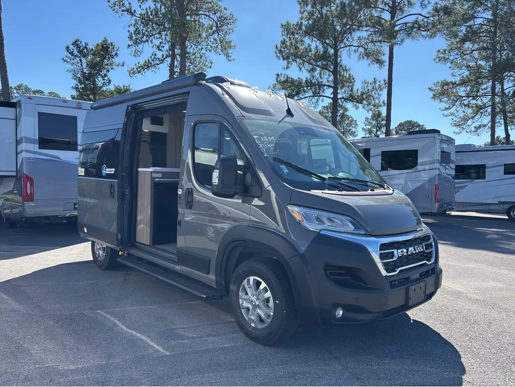 2026 Thor Motor Coach Scope 18M - Photo 2