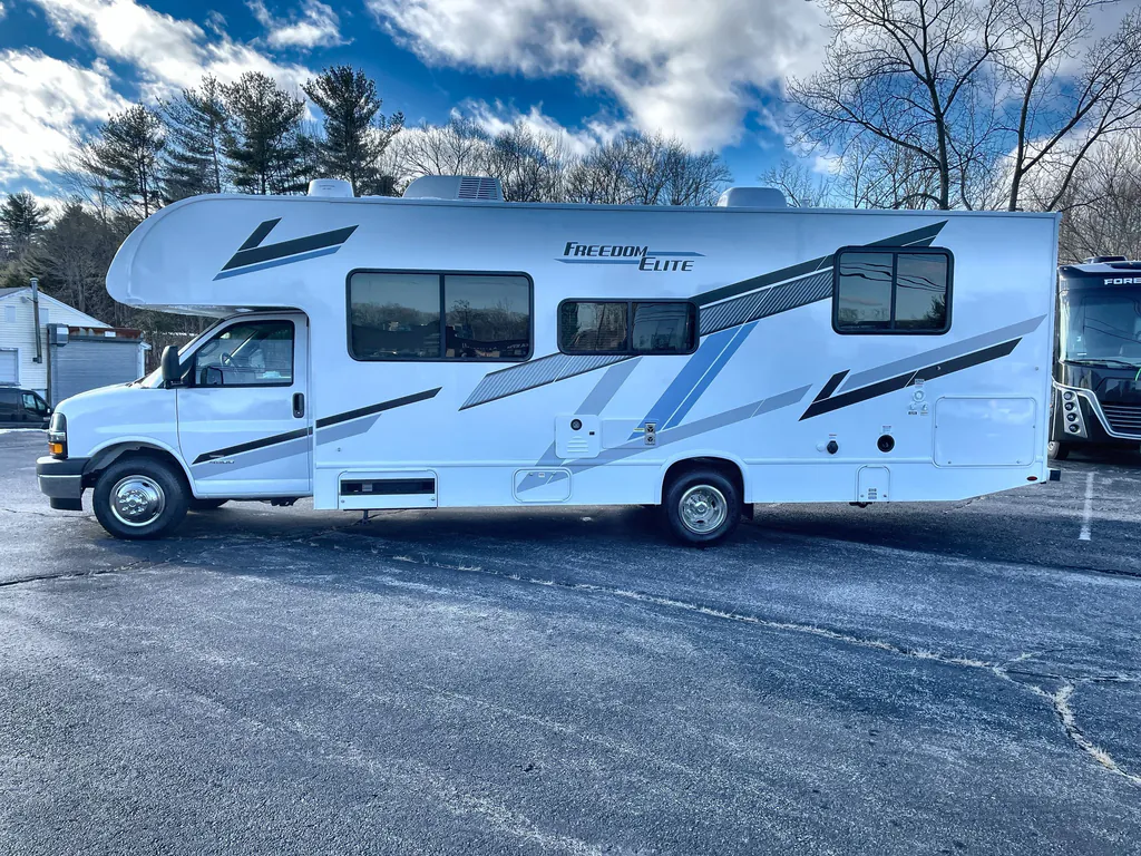 2026 Thor Motor Coach Freedom Elite 28HZ, Photos photo 6