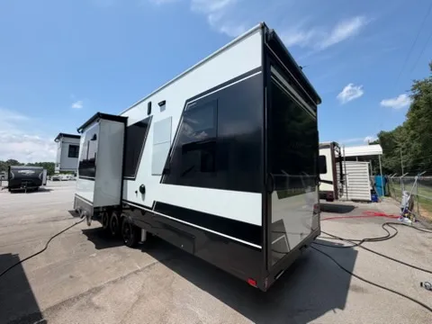 2027 Brinkley MODEL G 3520 - Photo 3