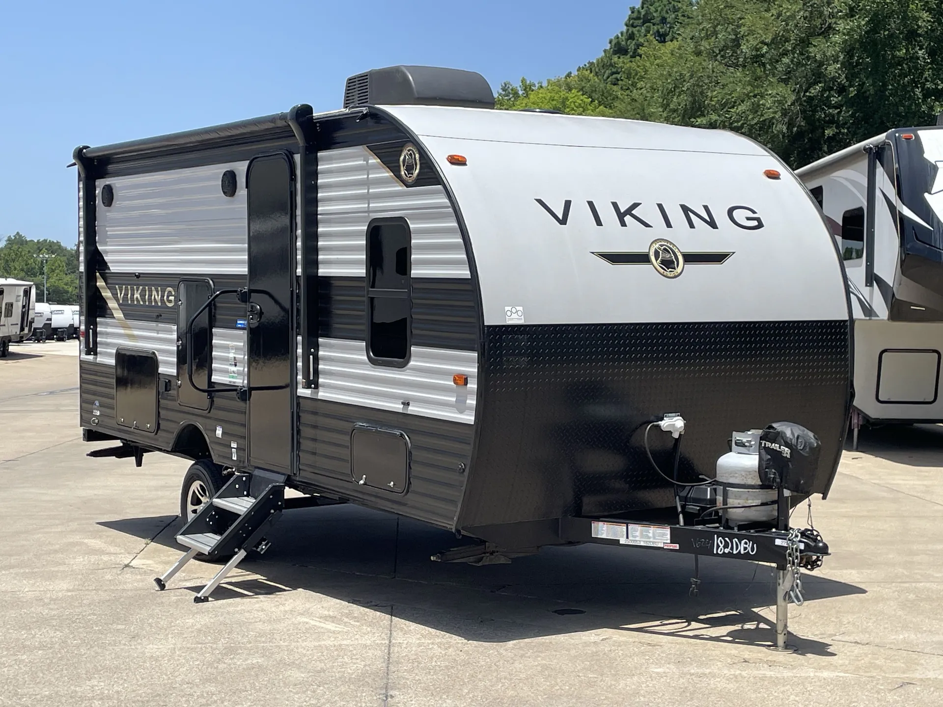 2022 Coachmen Viking Ultra-Lite 182DBU - Photo 2