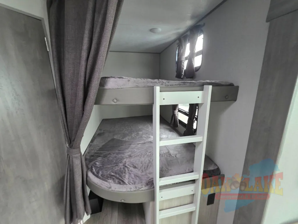 2026 Coachmen Catalina Legacy Edition 273DBHCK, Photos photo 13