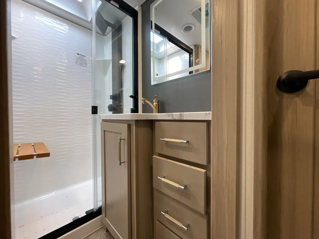 2026 Keystone Raptor 415, Photos photo 23