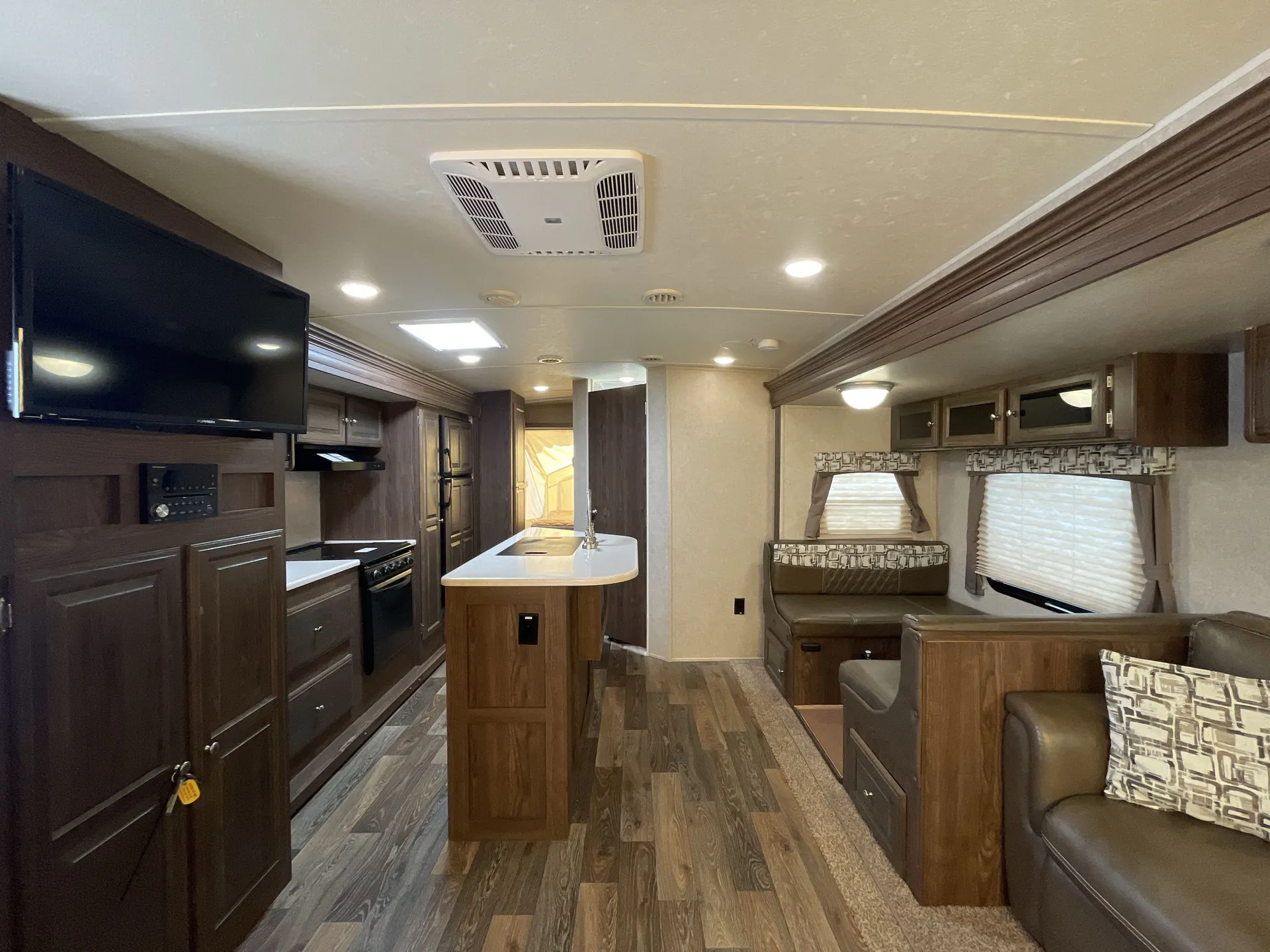 2017 Forest River Rockwood Roo 23IKSS — backside
