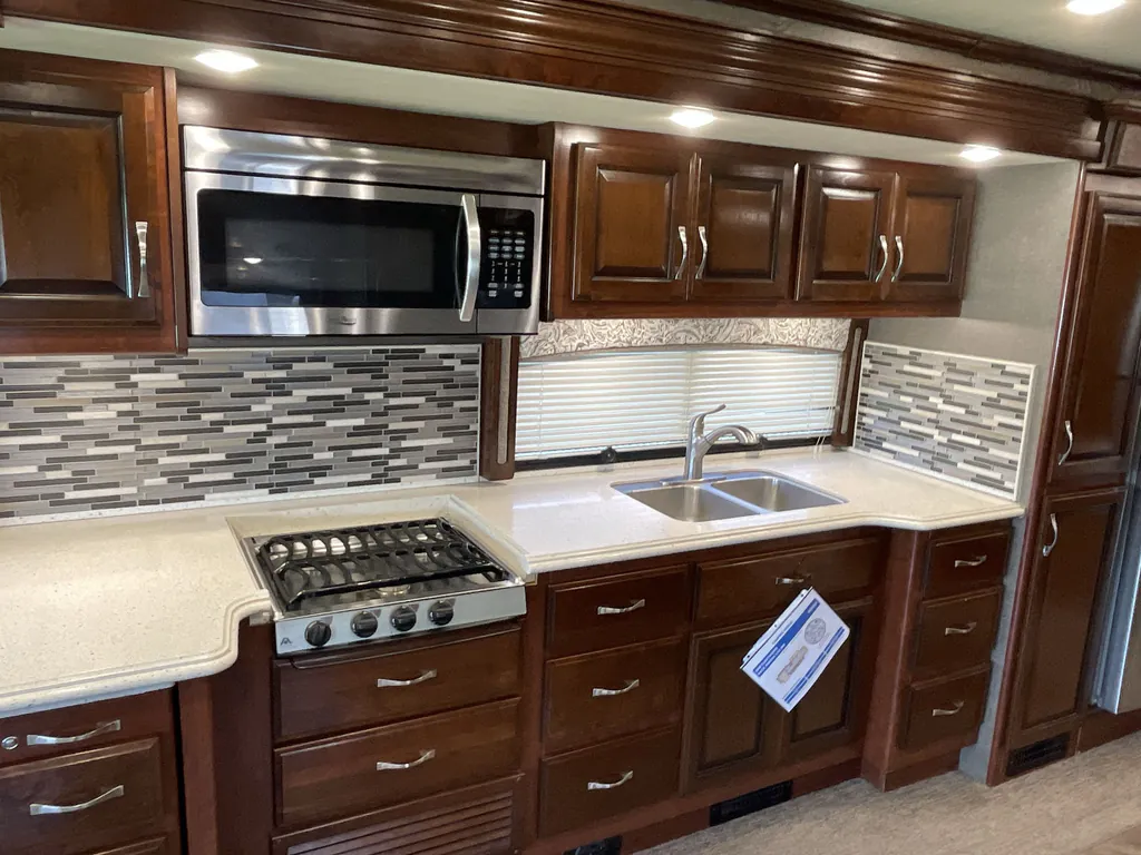 2018 fleetwood Pace Arrow Lxe 38F, Photos photo 11