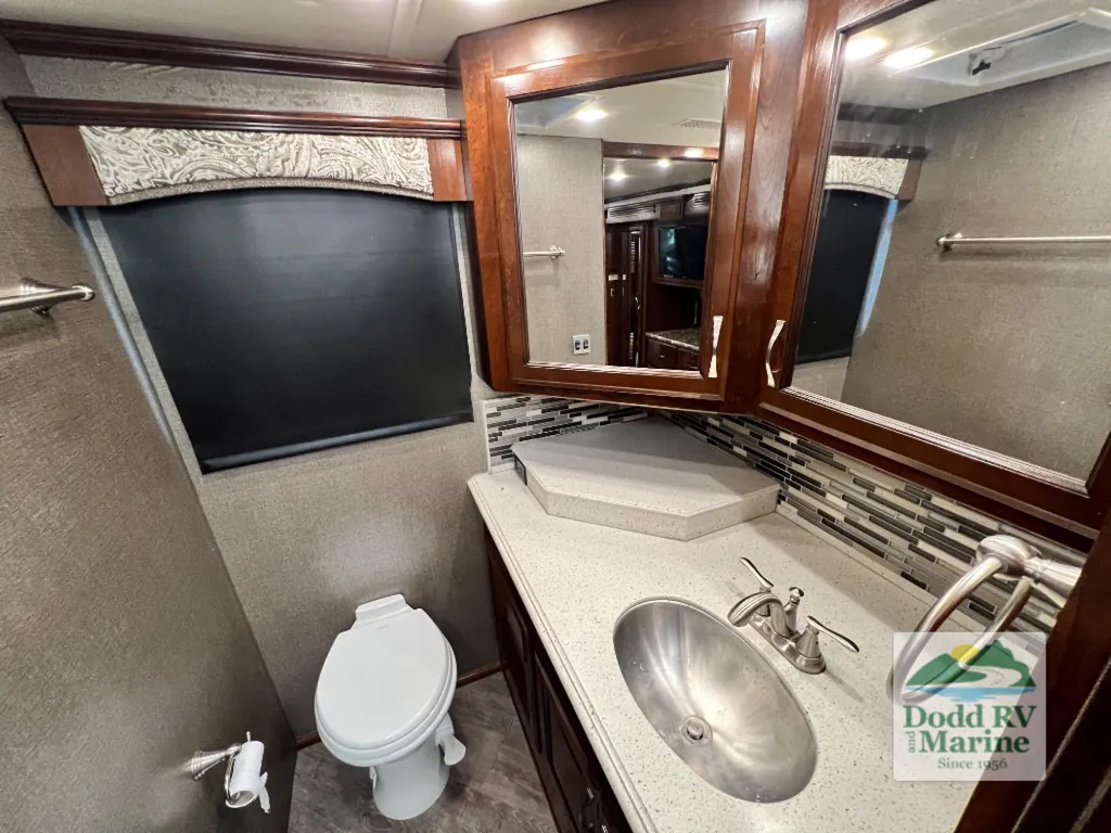 2019 Fleetwood Pace Arrow LXE 38K, Photos photo 36