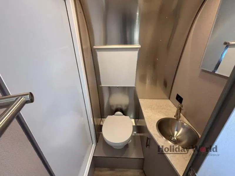 2026 Airstream Caravel 20FB - Photo 4