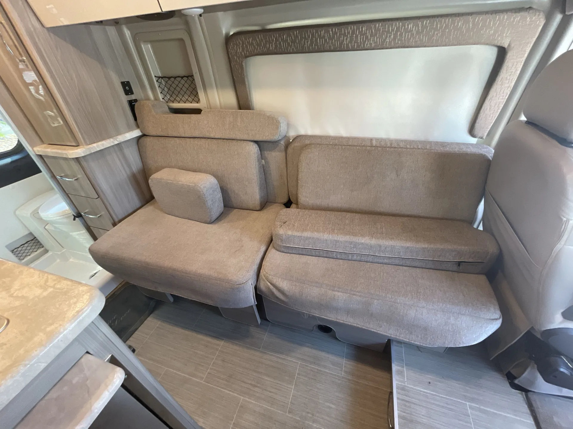 2022 Thor Motor Coach Scope 18M — living area main