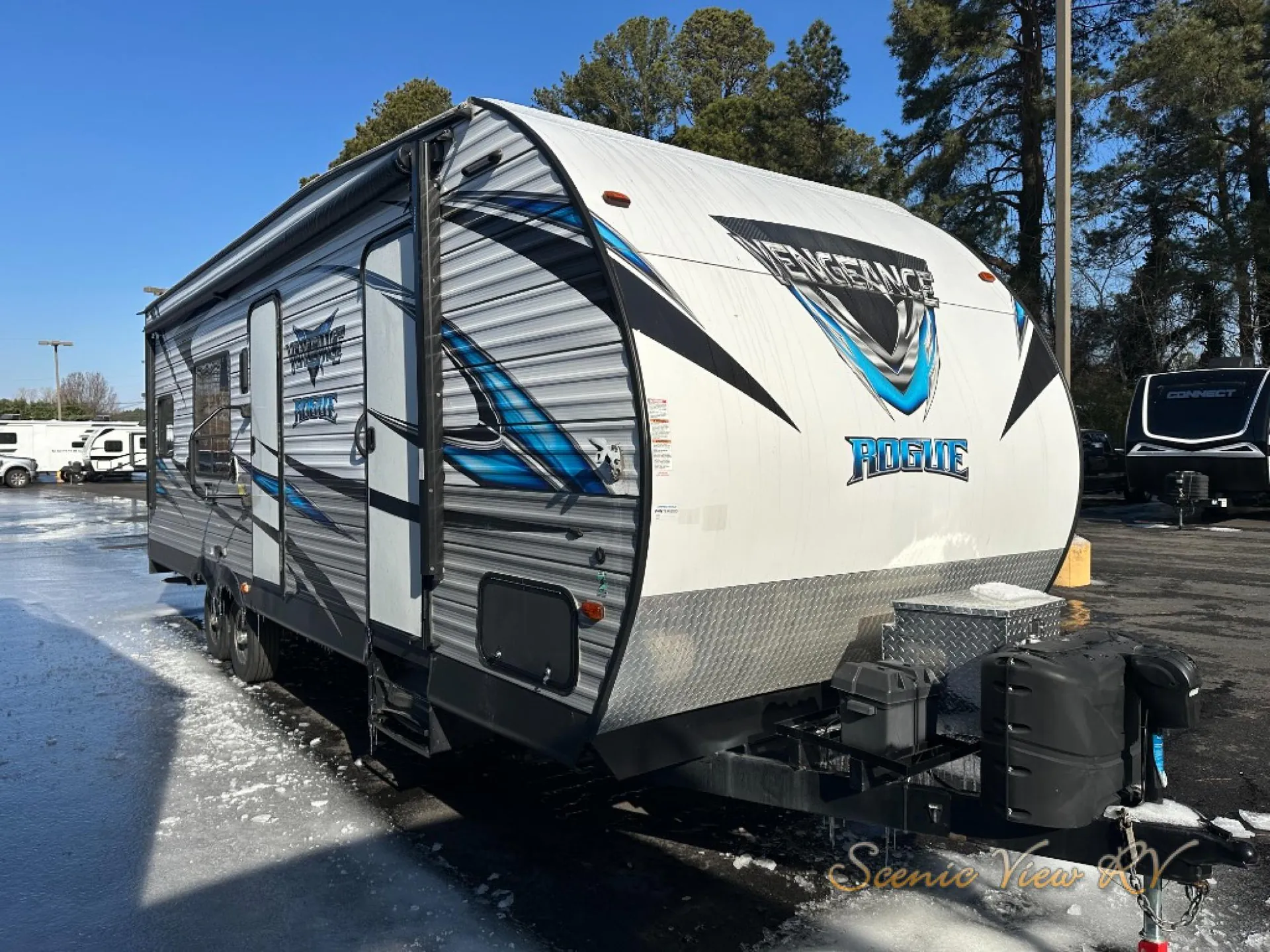 2018 Forest River Vengeance Rogue 25V