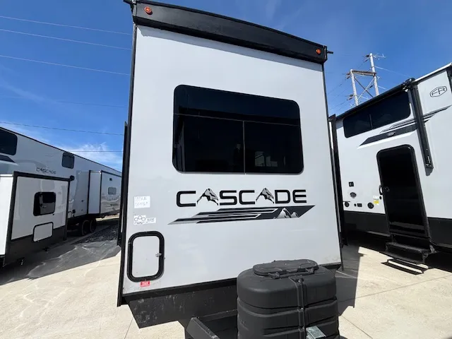 2026 CHEROKEE CASCADE 39DKBL - Main photo