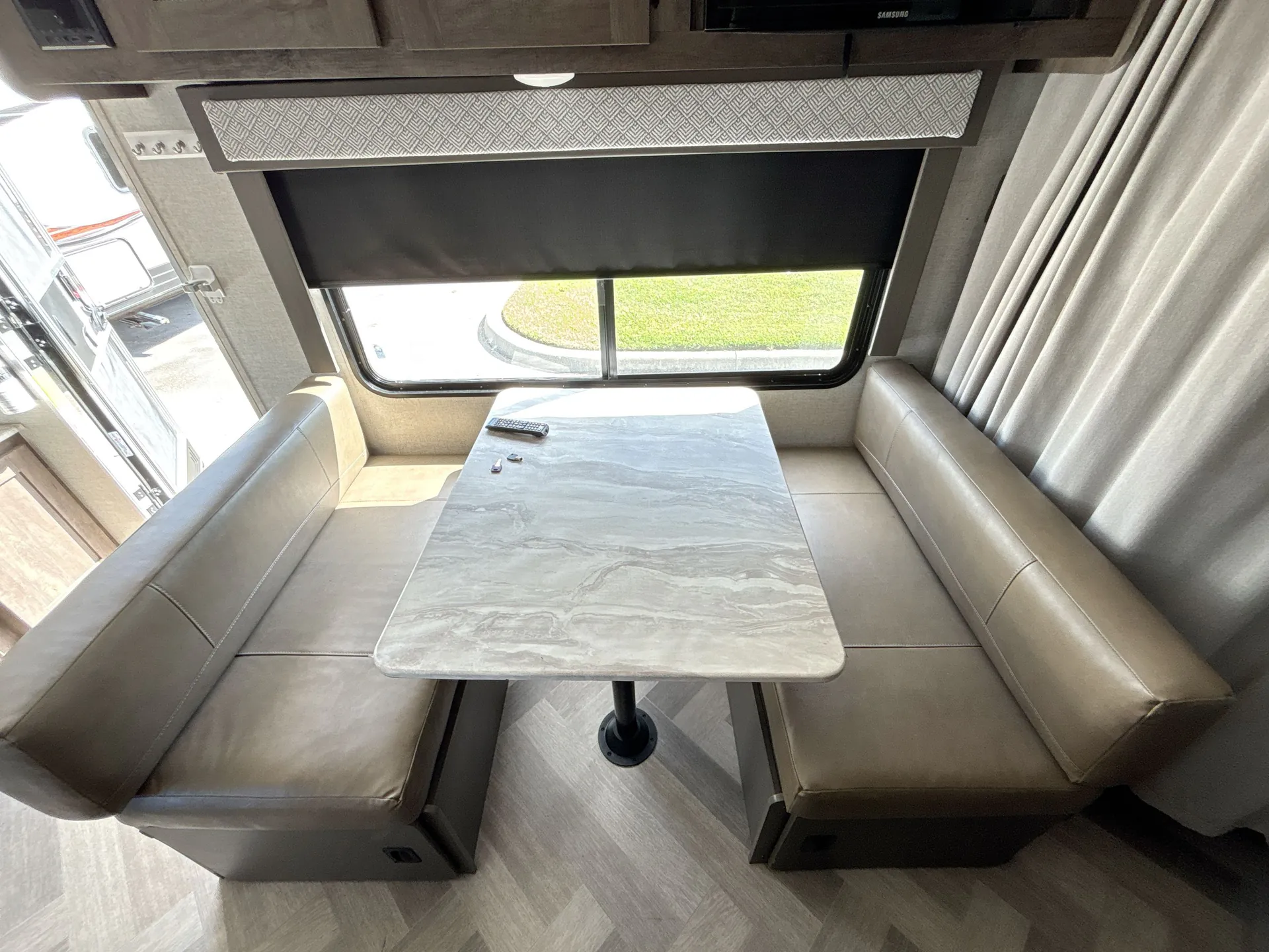 2021 Forest River Wildwood X-Lite 19DBXL — living area main