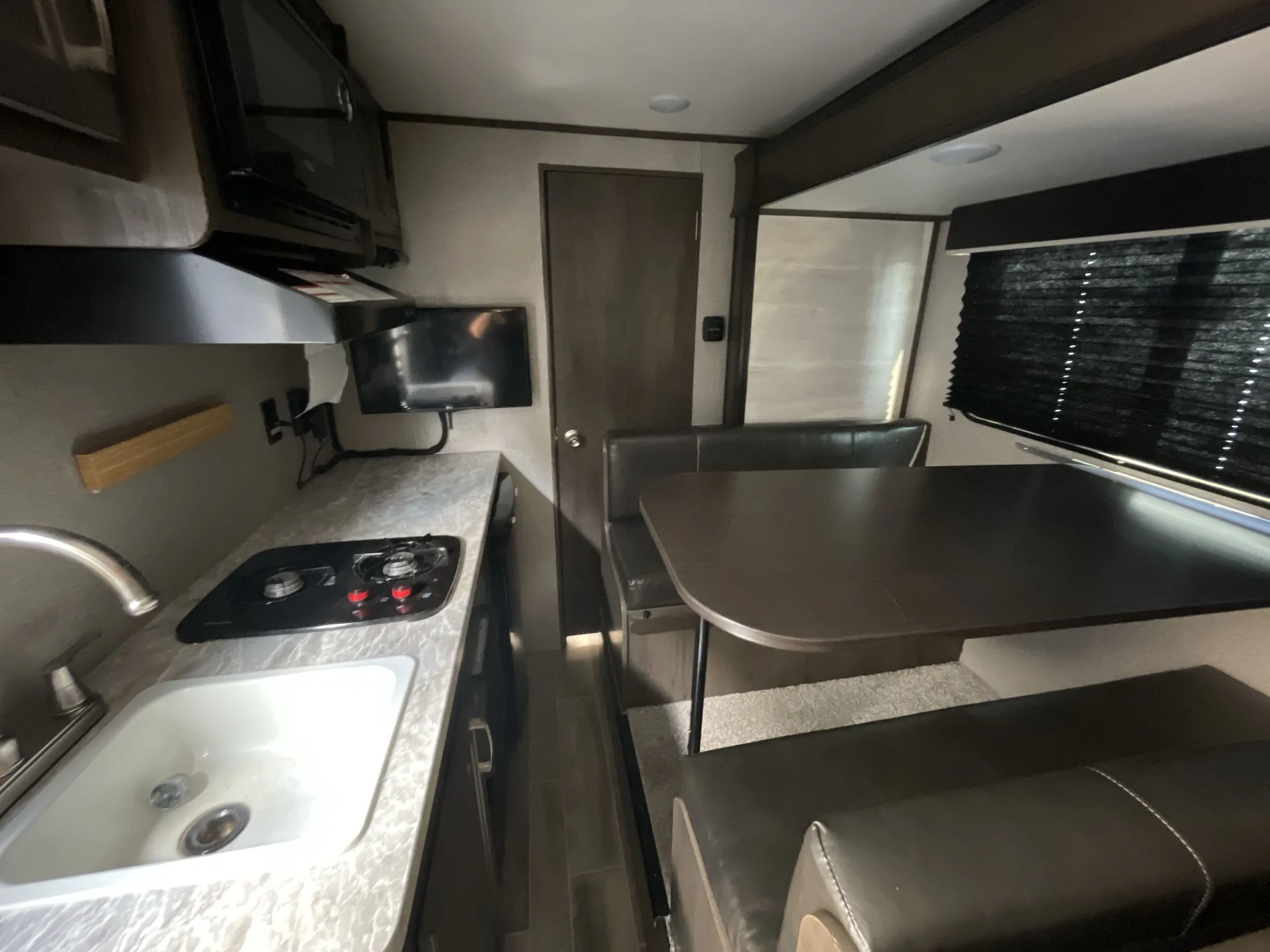 2021 Jayco Jay Flight SLX 183RB - Photo 3