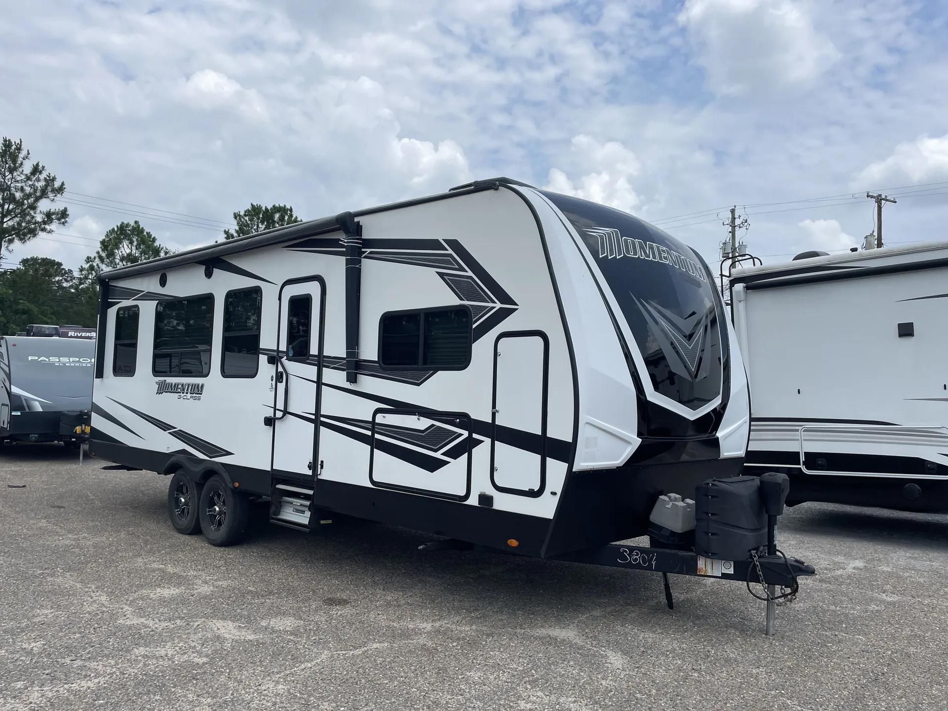 2021 Grand Design Momentum G-Class 25G - Photo 2