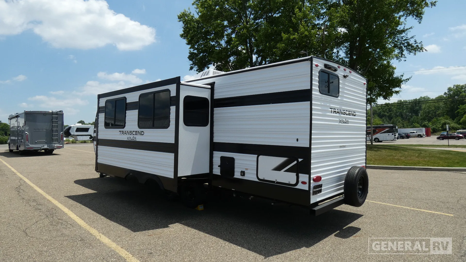 2027 Grand Design Transcend Xplor 27DBX - Photo 4