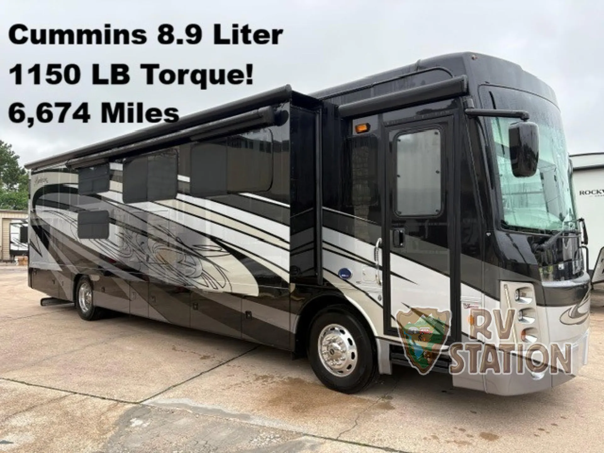 2022 Forest River Berkshire XL 40C - Photo 2