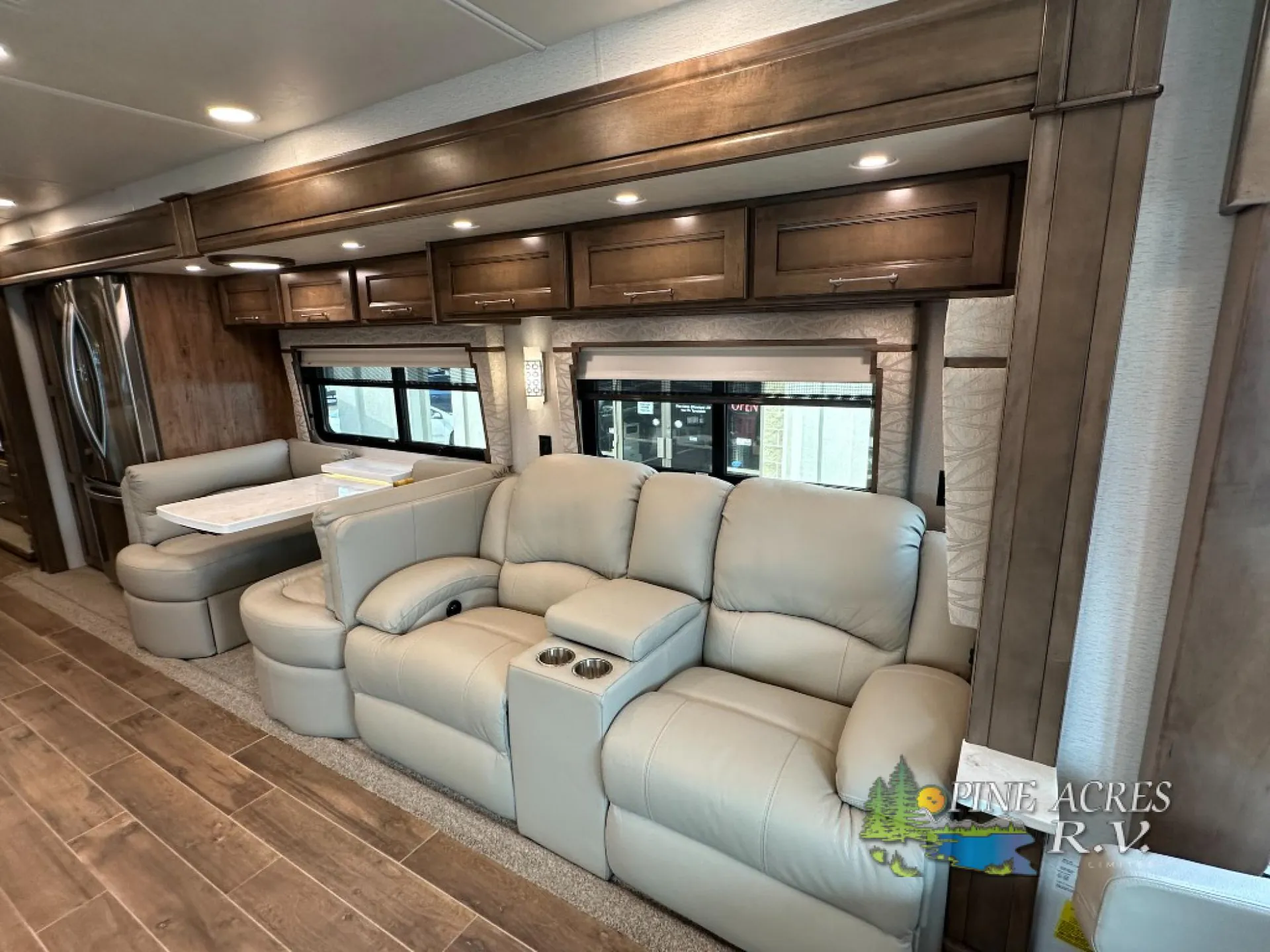 2023 Entegra Coach Aspire 44D - Photo 4