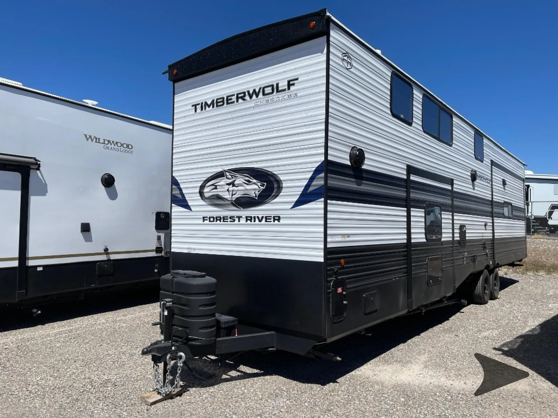 2027 Forest River Cherokee Timberwolf 39JM — Photo 7