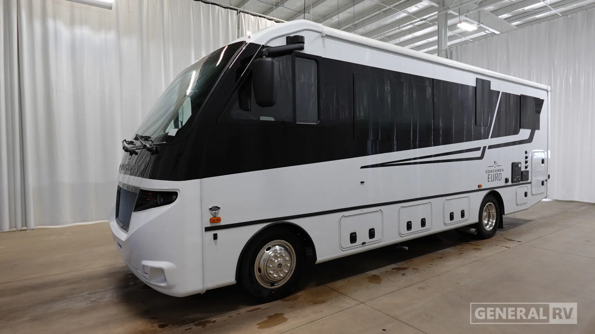 2027 Coachmen Euro 25LE - Photo 4