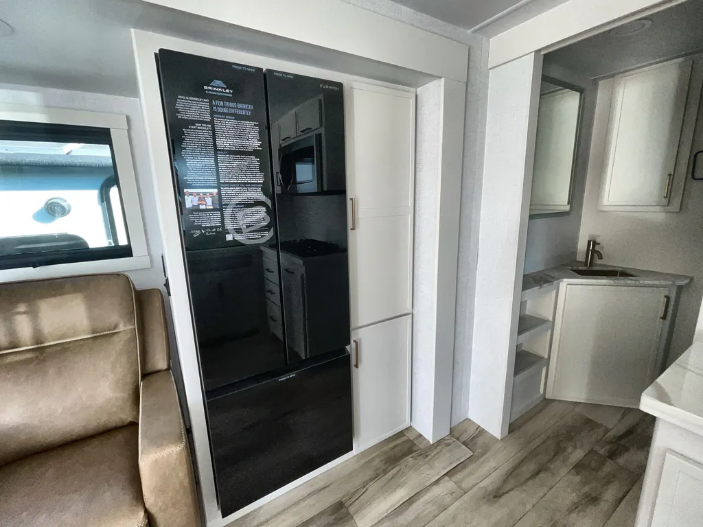 2026 Brinkley Model I 294, Photos photo 19