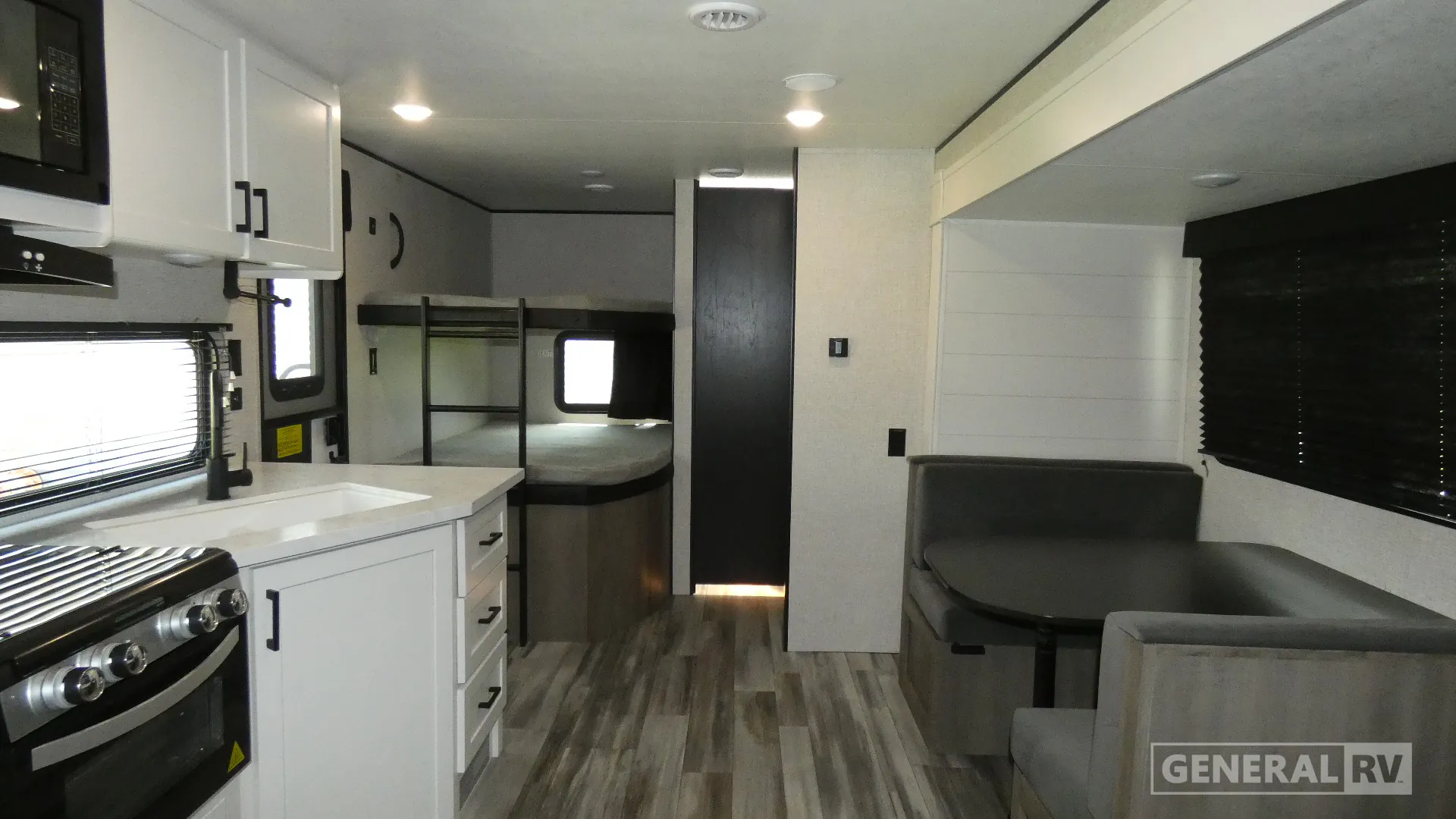 2025 Jayco Jay Flight SLX 263BHS - Photo 3