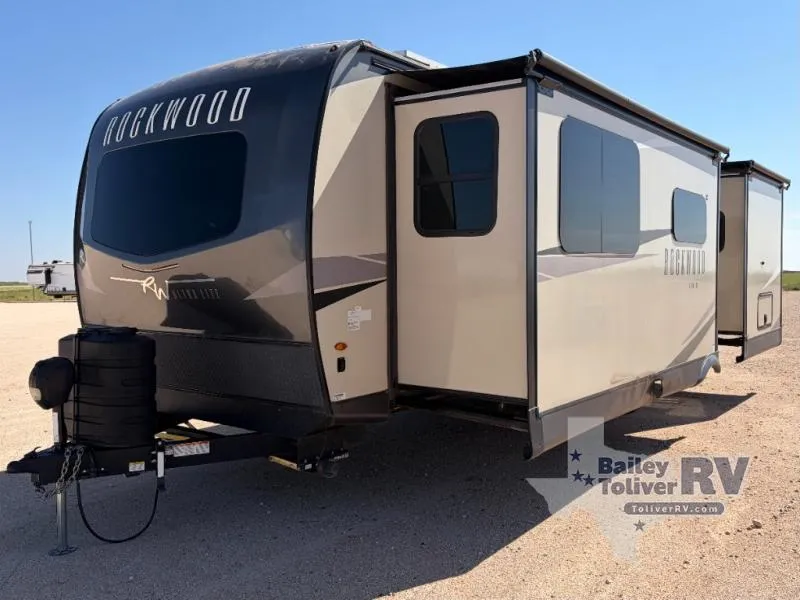 2023 Forest River Rockwood Ultra Lite 2608BS - Photo 2