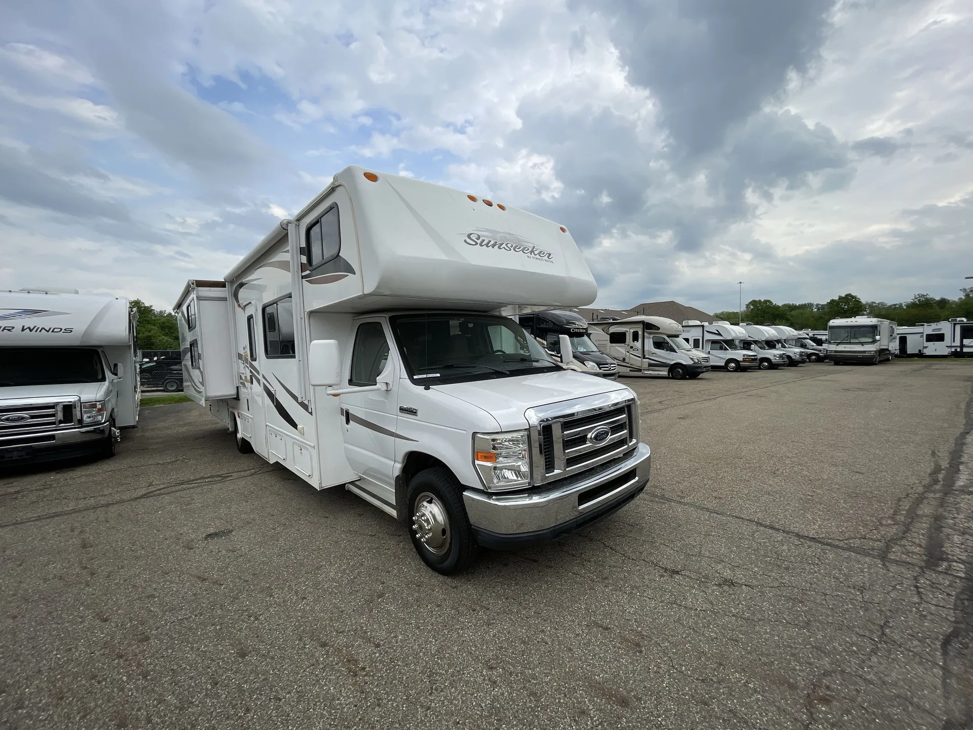 2013 Forest River Sunseeker 3170DS - Photo 2
