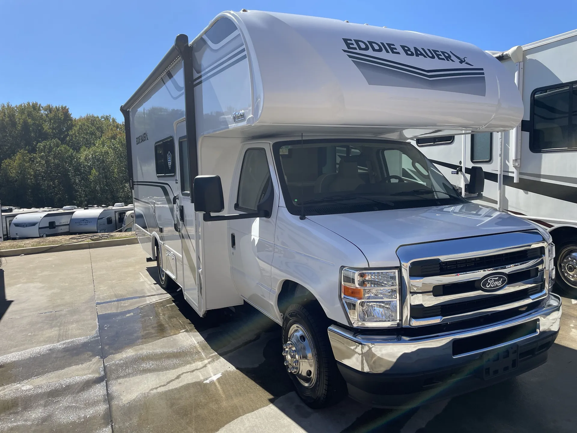 2026 Thor Motor Coach Freedom Eddie Bauer 22ED - Photo 2