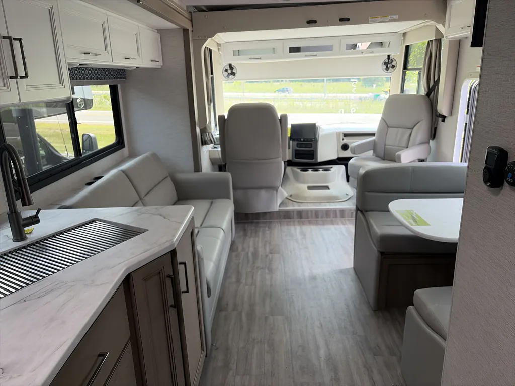 2024 Thor Motor Coach Freedom Traveler A29, Photos photo 3