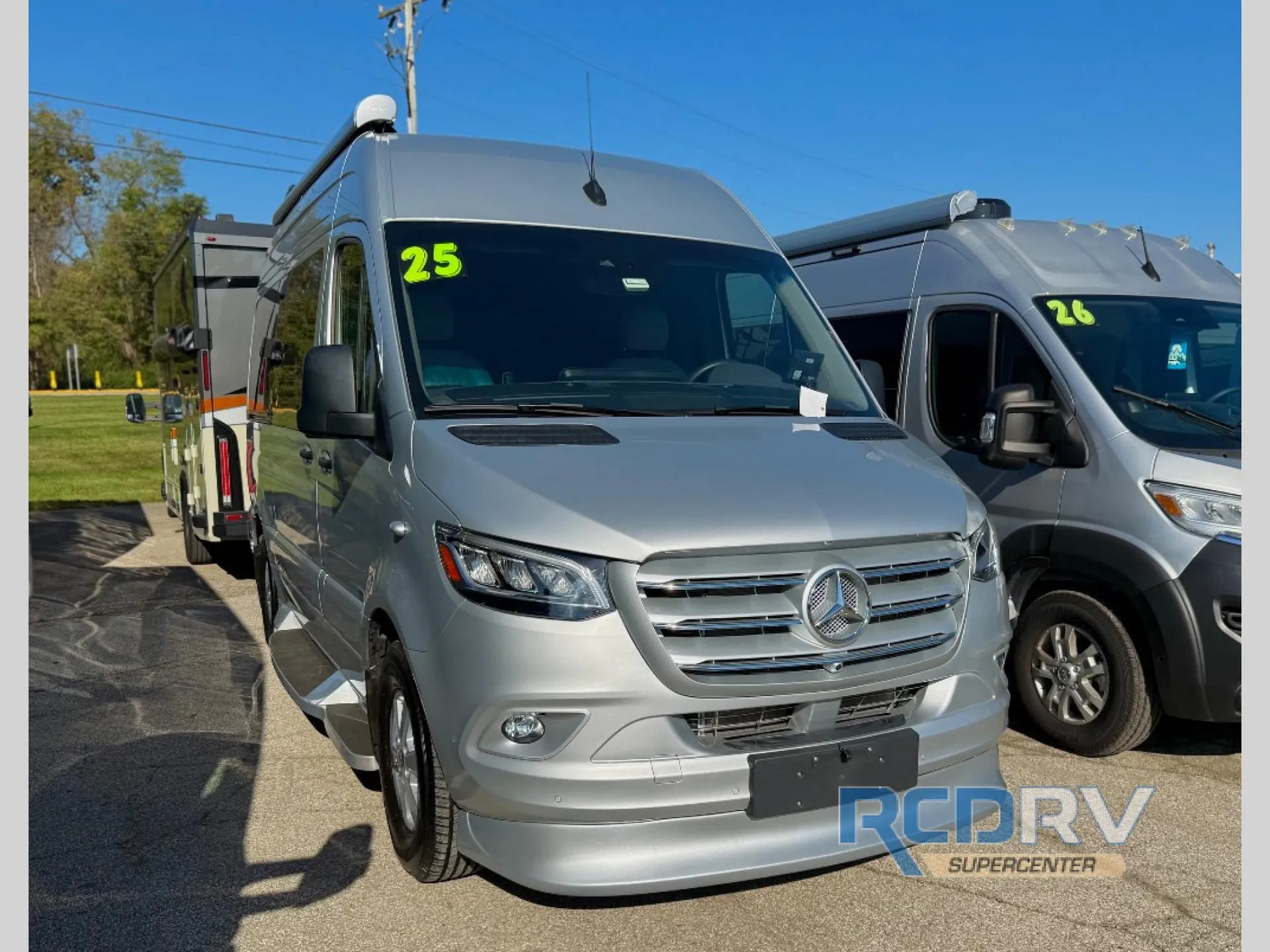 2025 Midwest Automotive Designs Luxe Cruiser D4