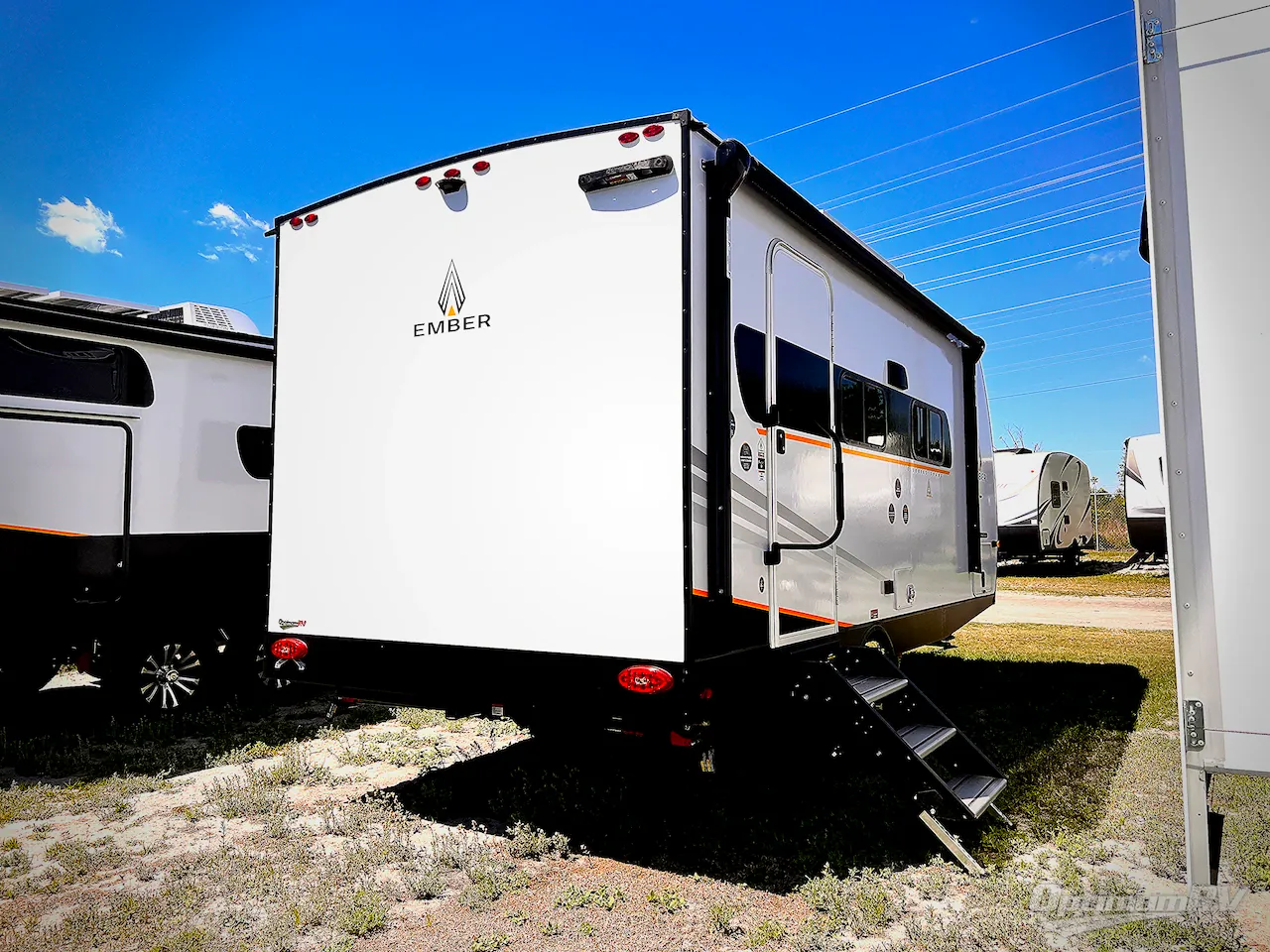 2025 Ember RV E-Series 18FBE - Photo 4