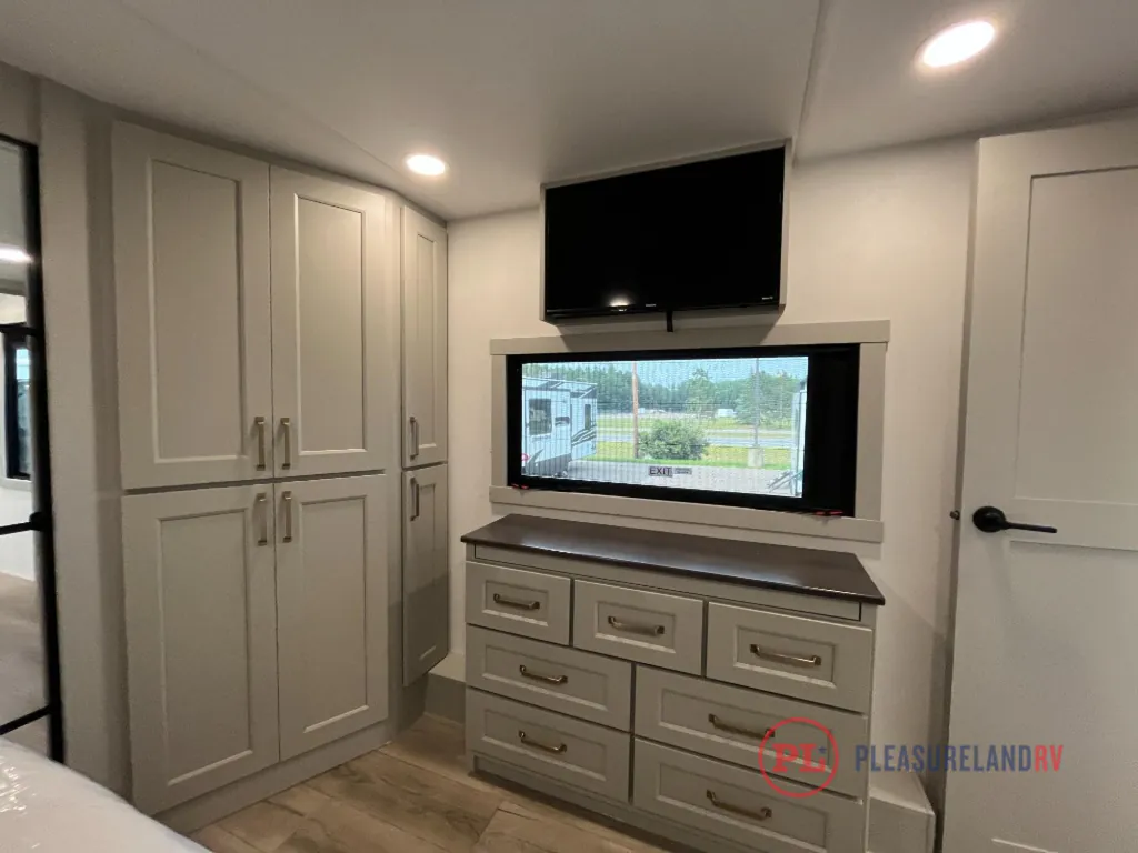 2026 Brinkley Model G 3970, Photos photo 37