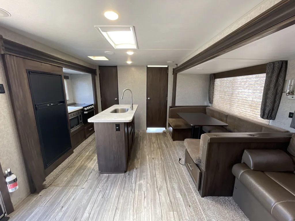 2019 Forest River Cherokee 304BH, Photos photo 2