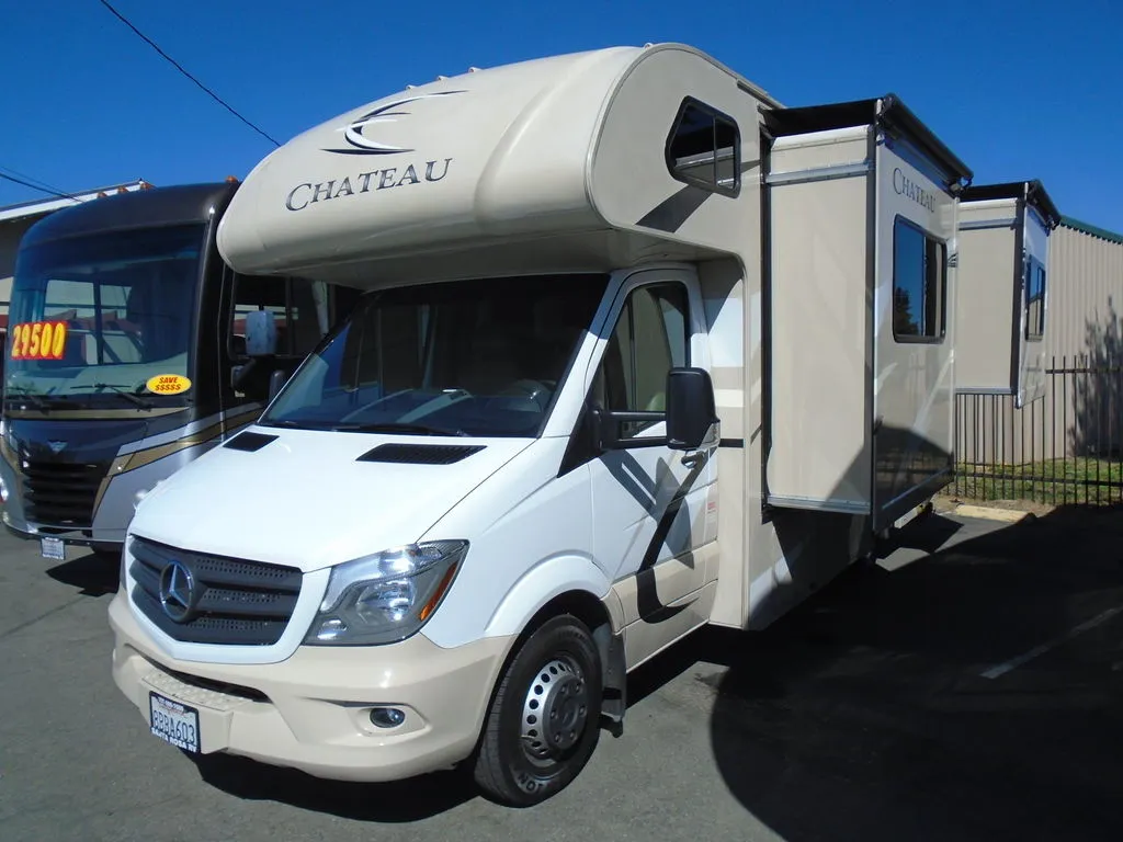 2018 Thor Motor Coach Chateau Sprinter 24FS - Main photo