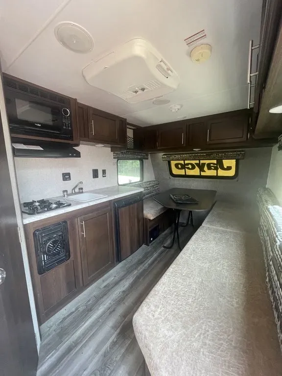 2018 Jayco Jay Flight SLX 145RB - Photo 4