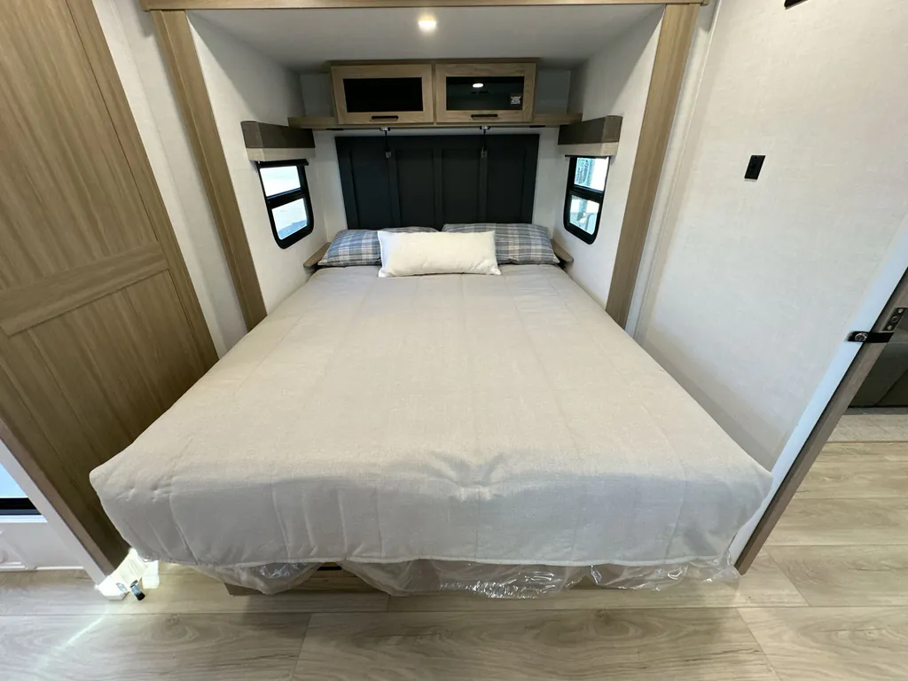 2027 Forest River Rockwood Mini Lite 2523MBR, Photos photo 19
