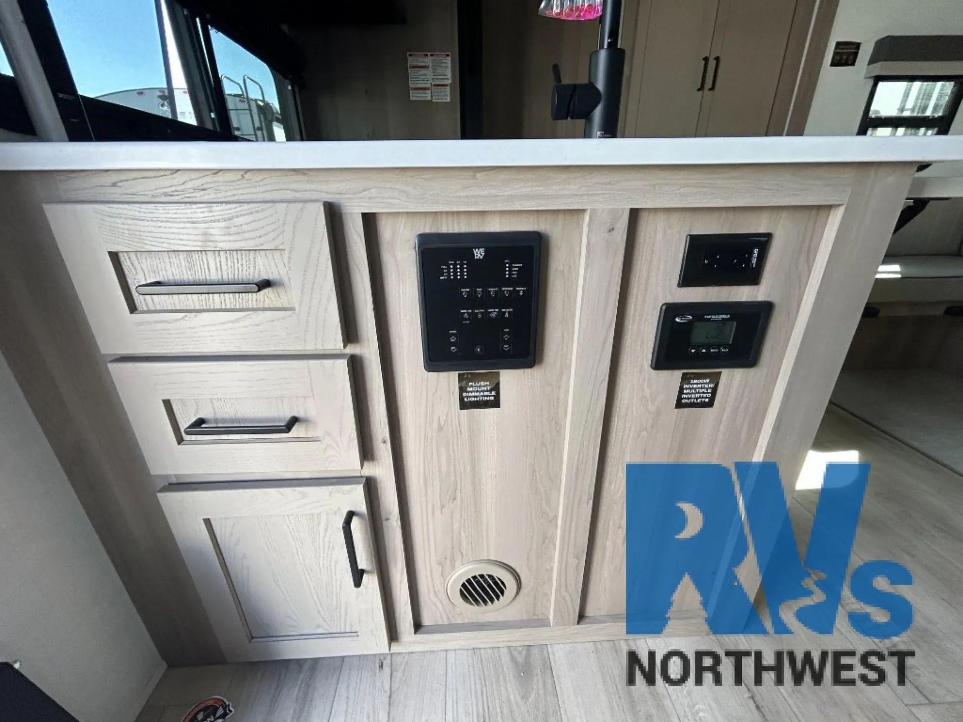 2026 Forest River Rockwood Mini Lite 2214S — Photo 7