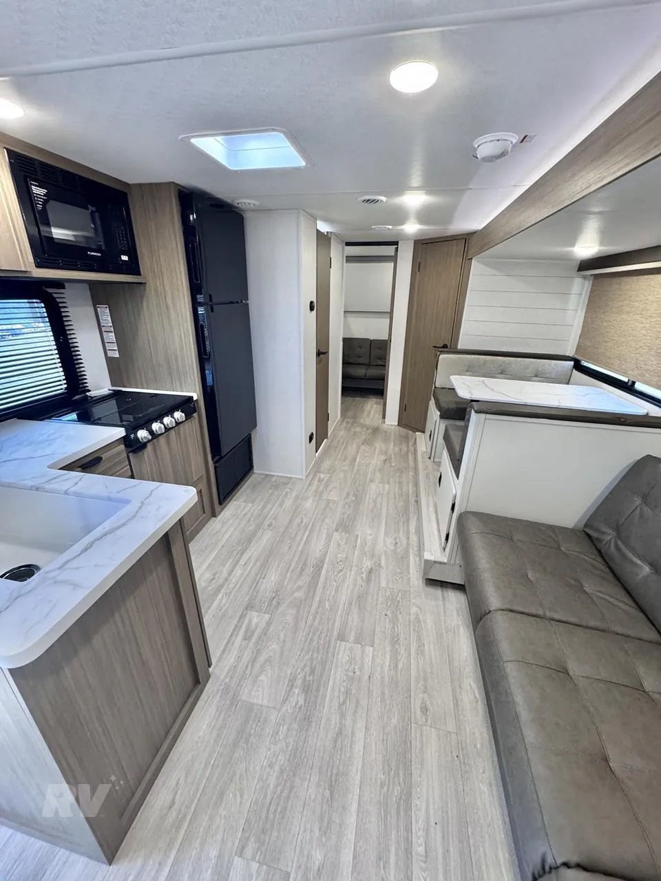 2027 Forest River Wildwood X-Lite 273QBXL — Photo 5