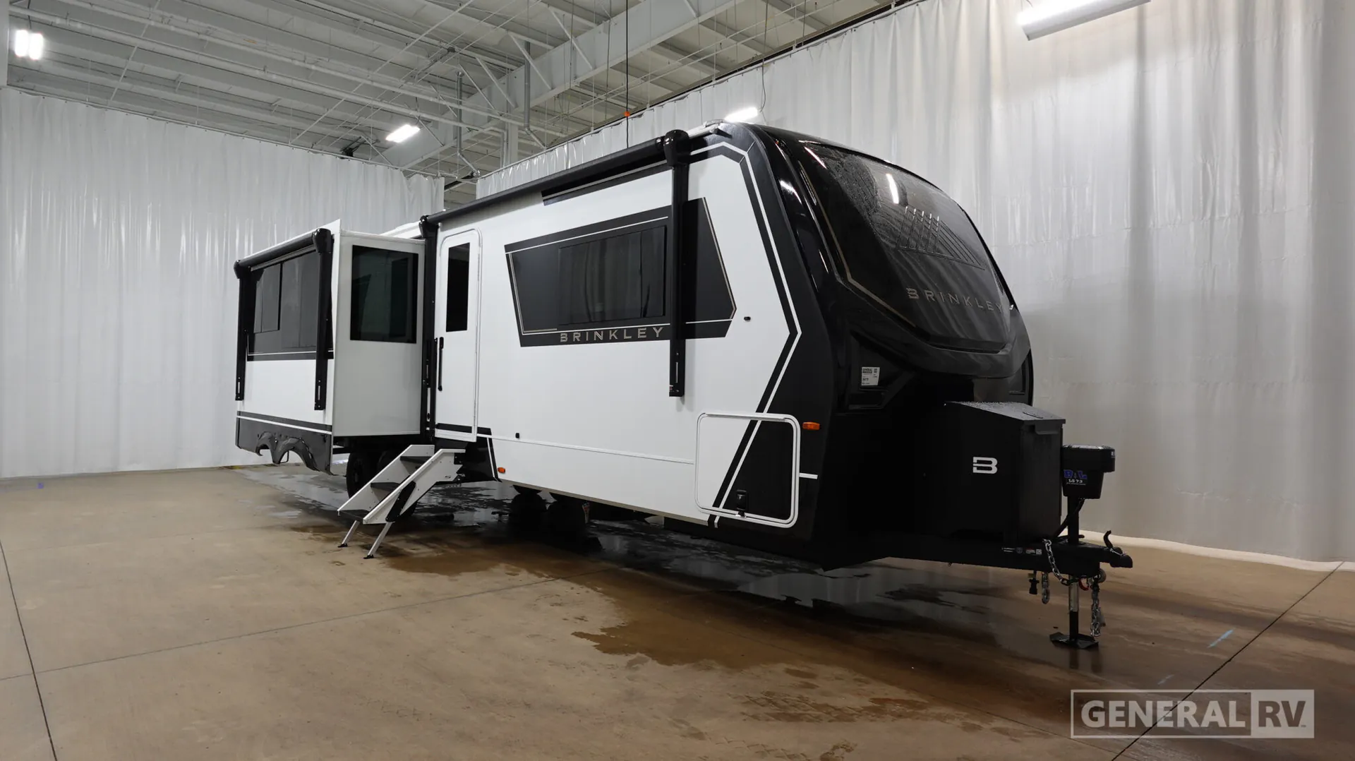 2027 Brinkley Model Z AIR 315